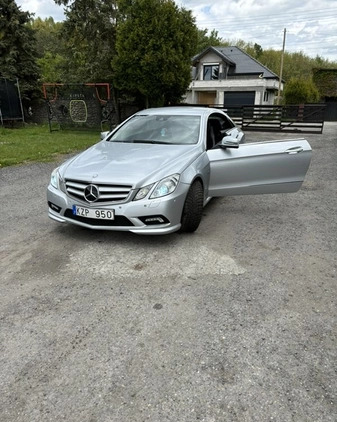 Mercedes-Benz Klasa E cena 46000 przebieg: 328000, rok produkcji 2010 z Mysłowice małe 67